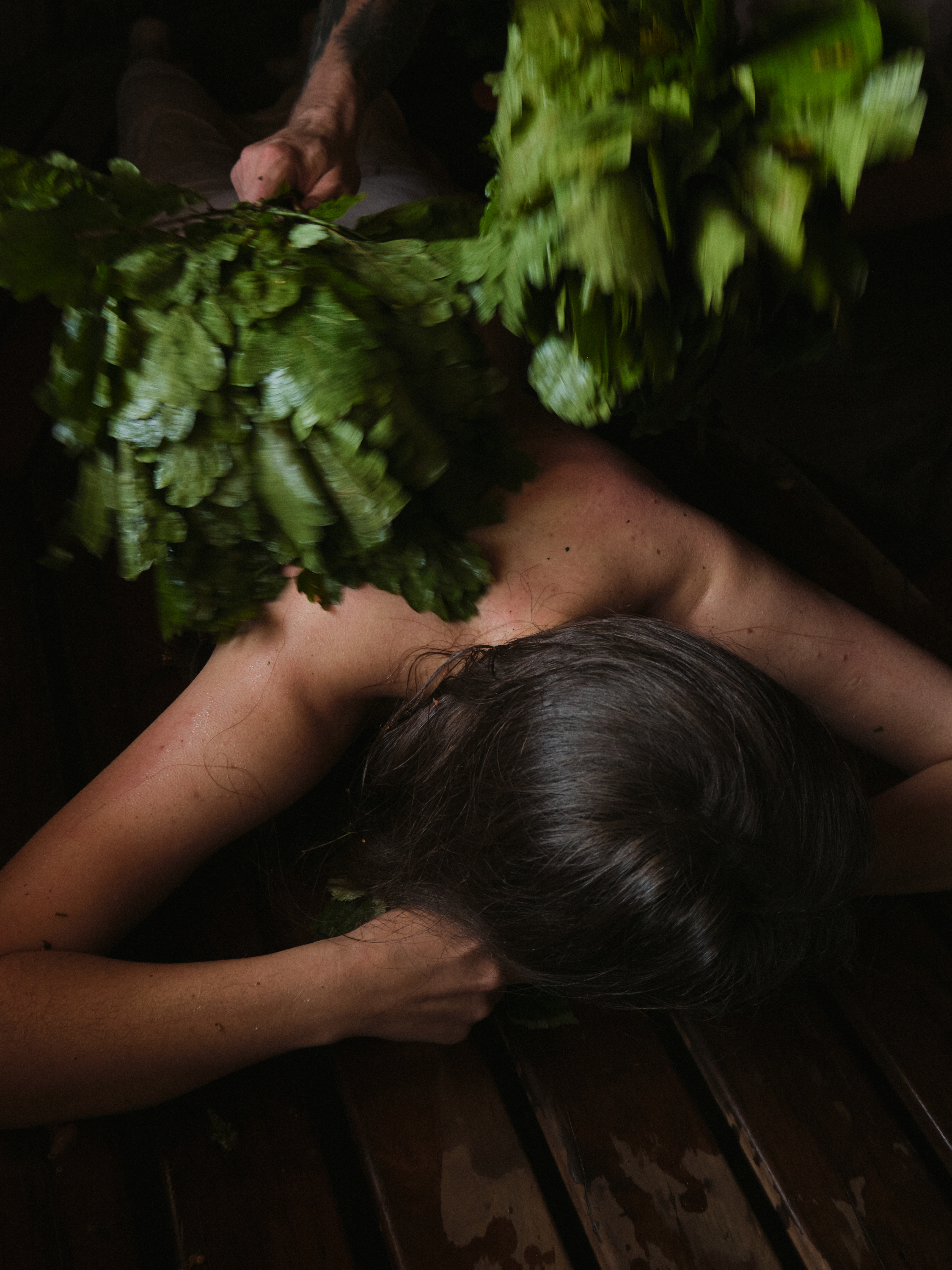 Ритуал с вениками в парной